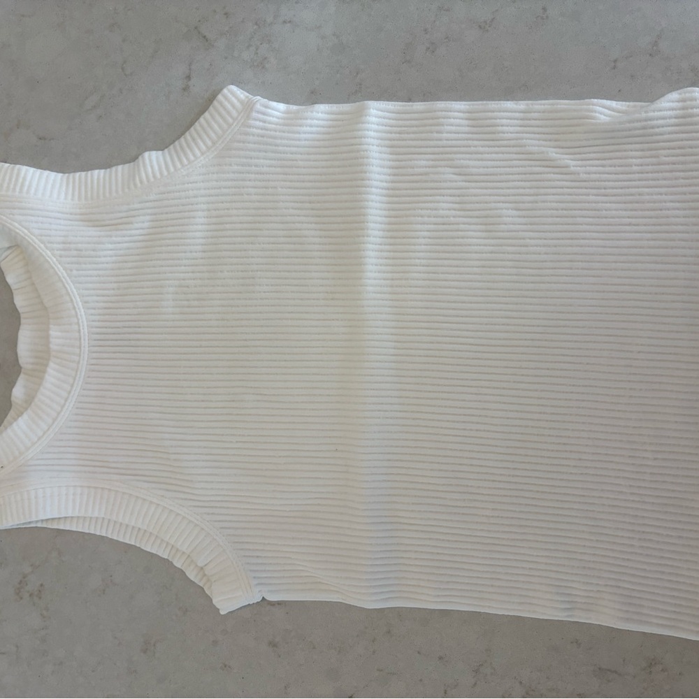 Aura Classic White Sleeveless Top